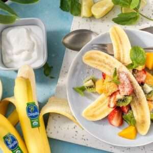 Tropical-organic-Chiquita-banana-split-with-coconut-and-mint-8-478x478