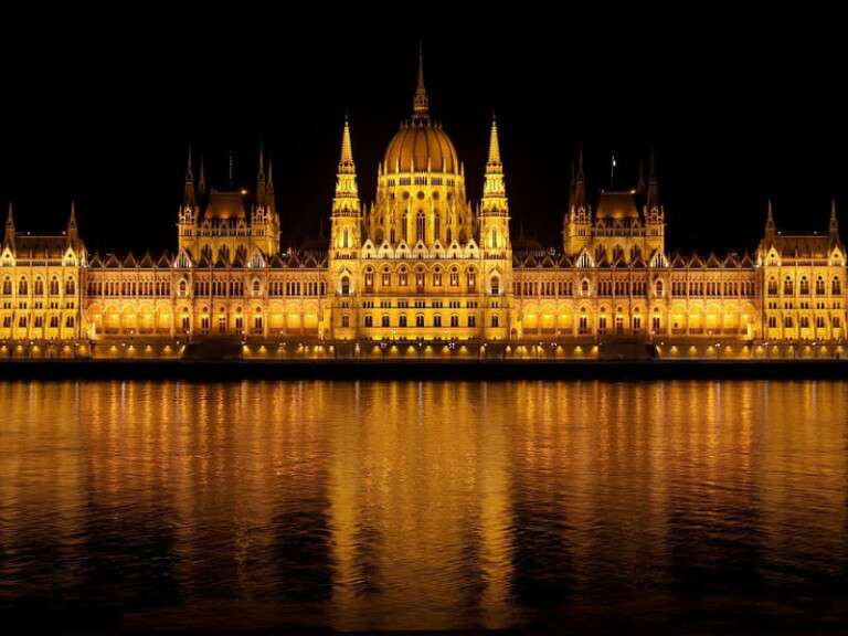 hungarian-parliament-budapest