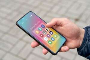 close-up-hand-holding-smartphone